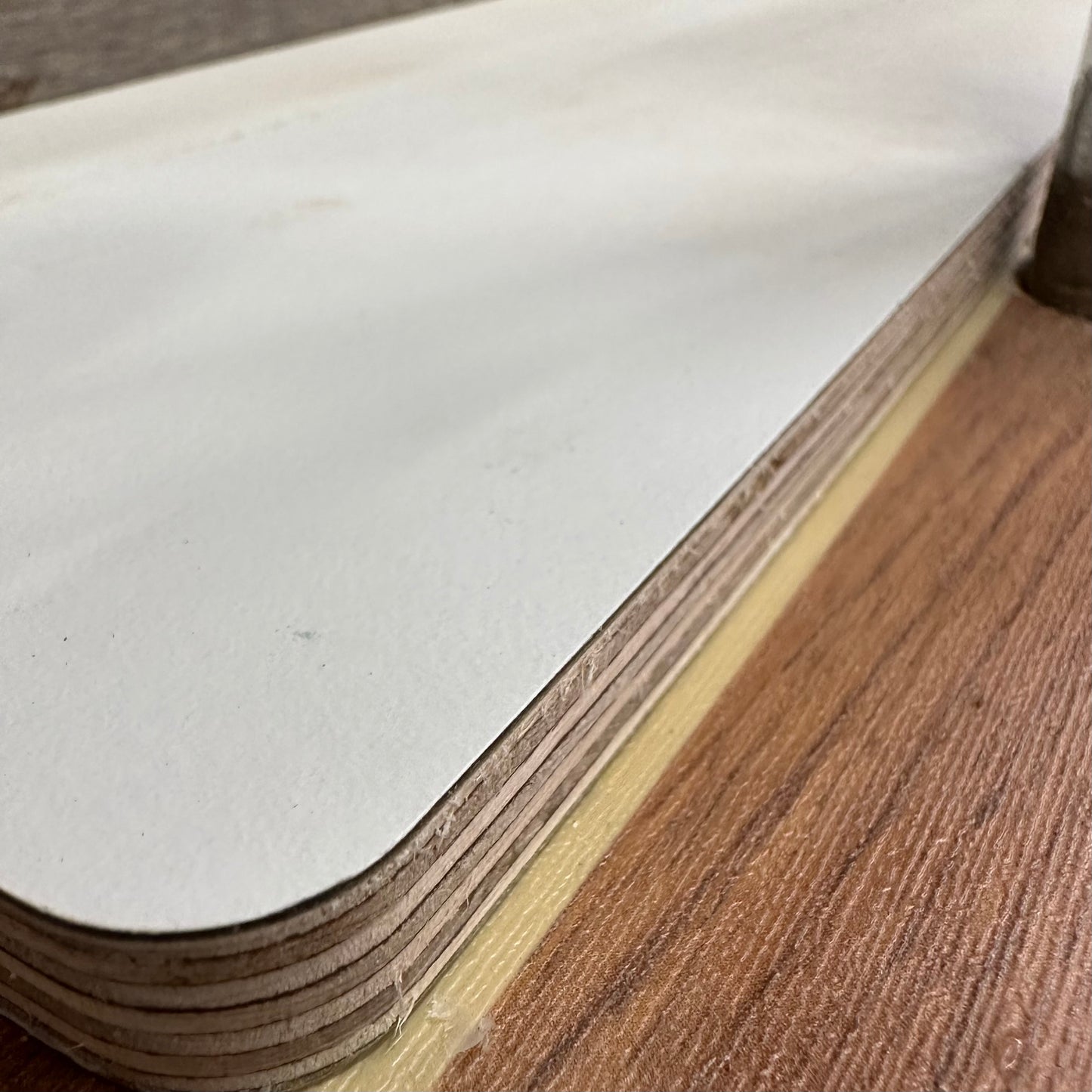 Laminatplate 11mm tykk - to sidig hvit