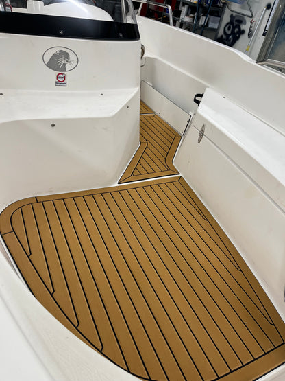 EVA Foamdeck til Uttern S46/4612 fra Sandøy Båtdekk. Teakdekk - Flexiteek - Foamdeck