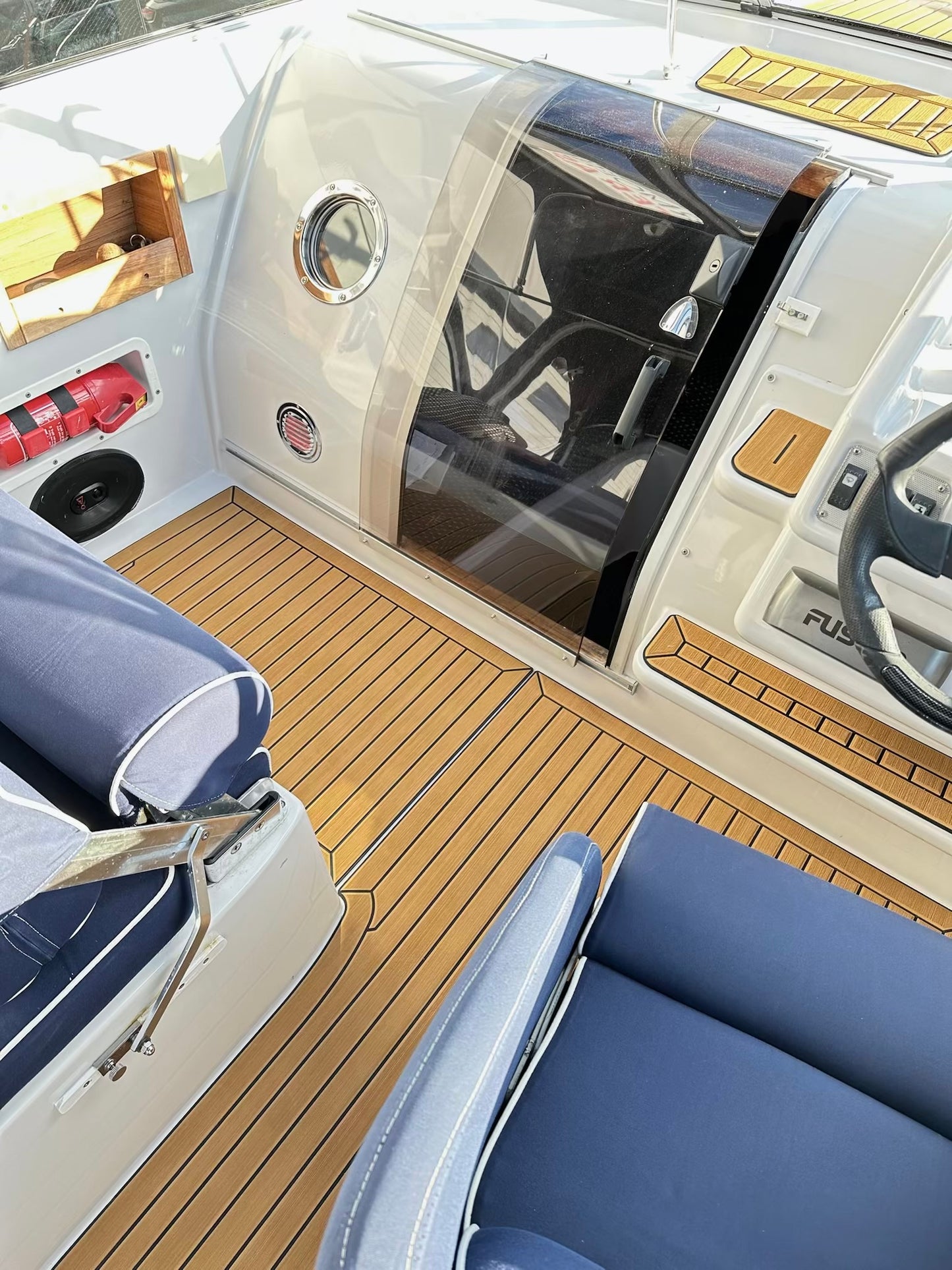 Askeladden 605 Explorer med komplett EVA Teak/Sort Foamdeck pakke fra Sandøy Båtdekk ( Cockpit3 )