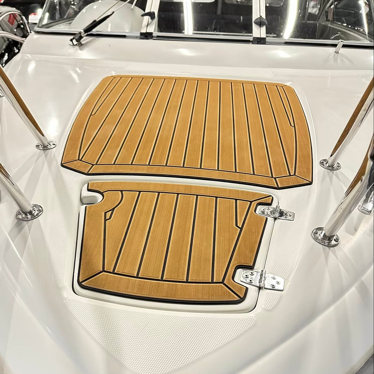 Askeladden 605 Explorer med komplett EVA Teak/Sort Foamdeck pakke fra Sandøy Båtdekk ( Fordekk )