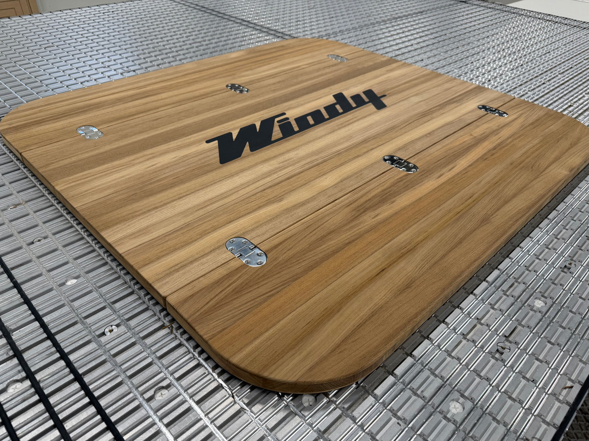 Windy Boats teak bord